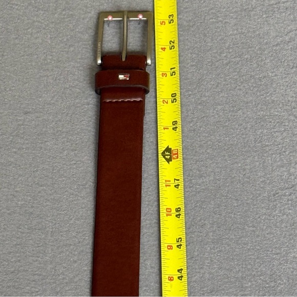Tommy Hilfiger Rich Brown Soft and flexible Imitation Leather Belt 52 inches - Picture 8 of 9